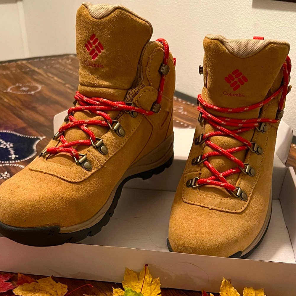 Columbia Womens Waterproof Amped Hiking Boot